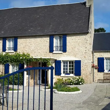 Chambres D'hotes Les Hirondelles Bleues Couette-café 3*